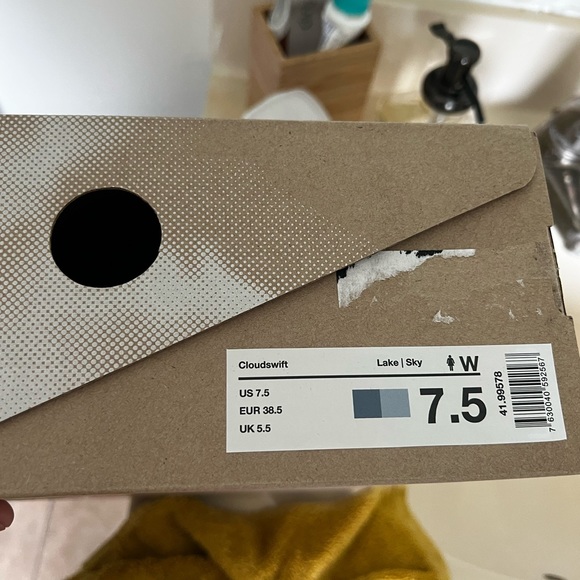 On cloud cloud swift womens 7.5 - Picture 7 of 7